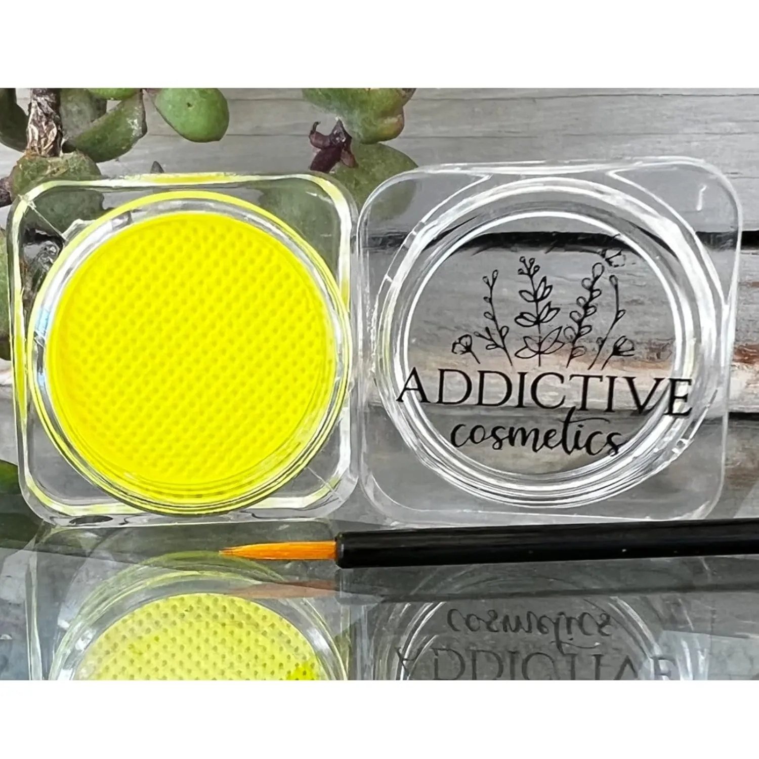Bright Yellow Cake Eyeliner with Applicator Brush - Water Activated Dry Pressed Eyeliner - Long-Lasting, Vibrant Color, Smudge Resistant - Vegan Cruelty Free (Bright Yellow)