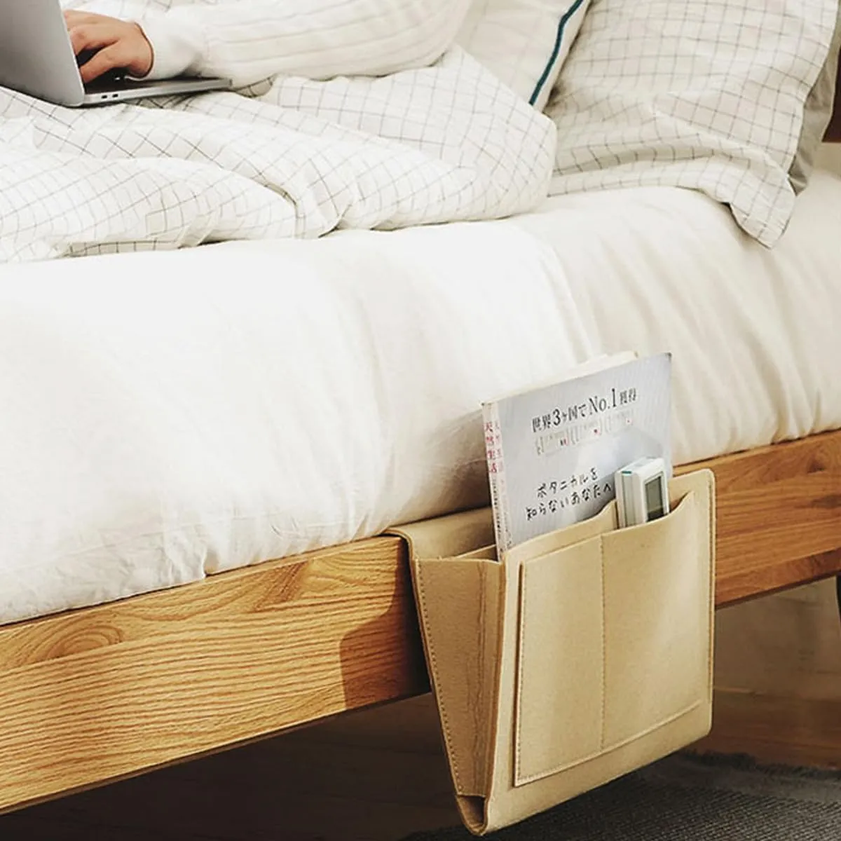 Bringsine 5 Pockets Bedside Caddy, Felt Bed Storage Organizer Hanging Bag Holder for Magazine Book Phone Tablet iPad Cables Remote and Glasses Holder Home Dorm Bed Sofa-Beige