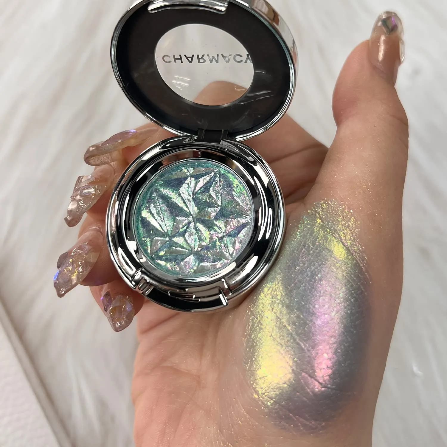 CHARMACY Duochrome Eyeshadow, Insane Shifters Chameleon Eyeshadow, Creates High-Impact, Metallic Eye Looks, 100% Vegan and Cruelty Free, 1.9g (#807)