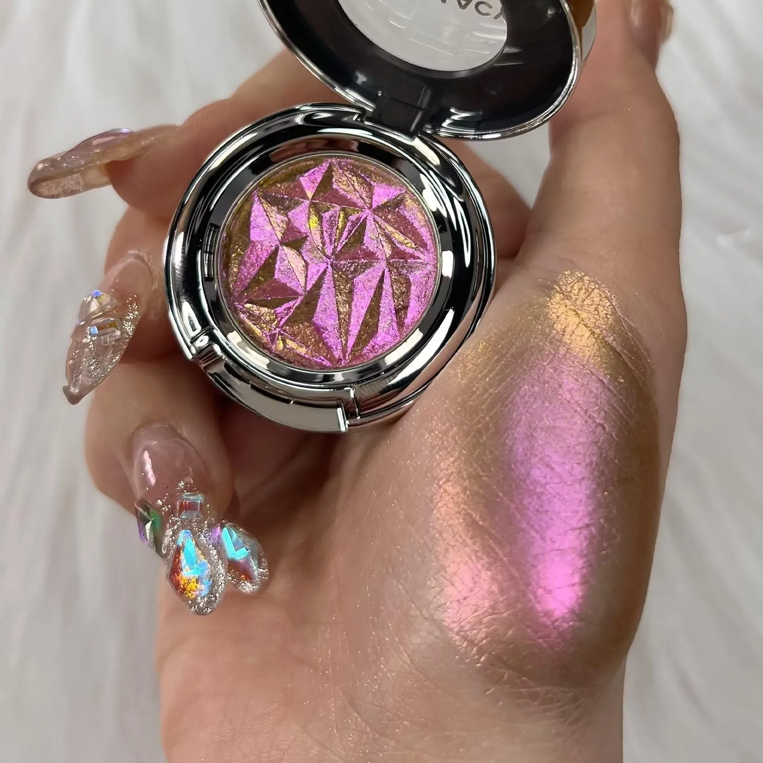 CHARMACY Multichrome Eyeshadow, Insane Shifters Chameleon Eyeshadow, Creates High-Impact, Metallic Eye Looks, 100% Vegan and Cruelty Free, 1.9g (#803)