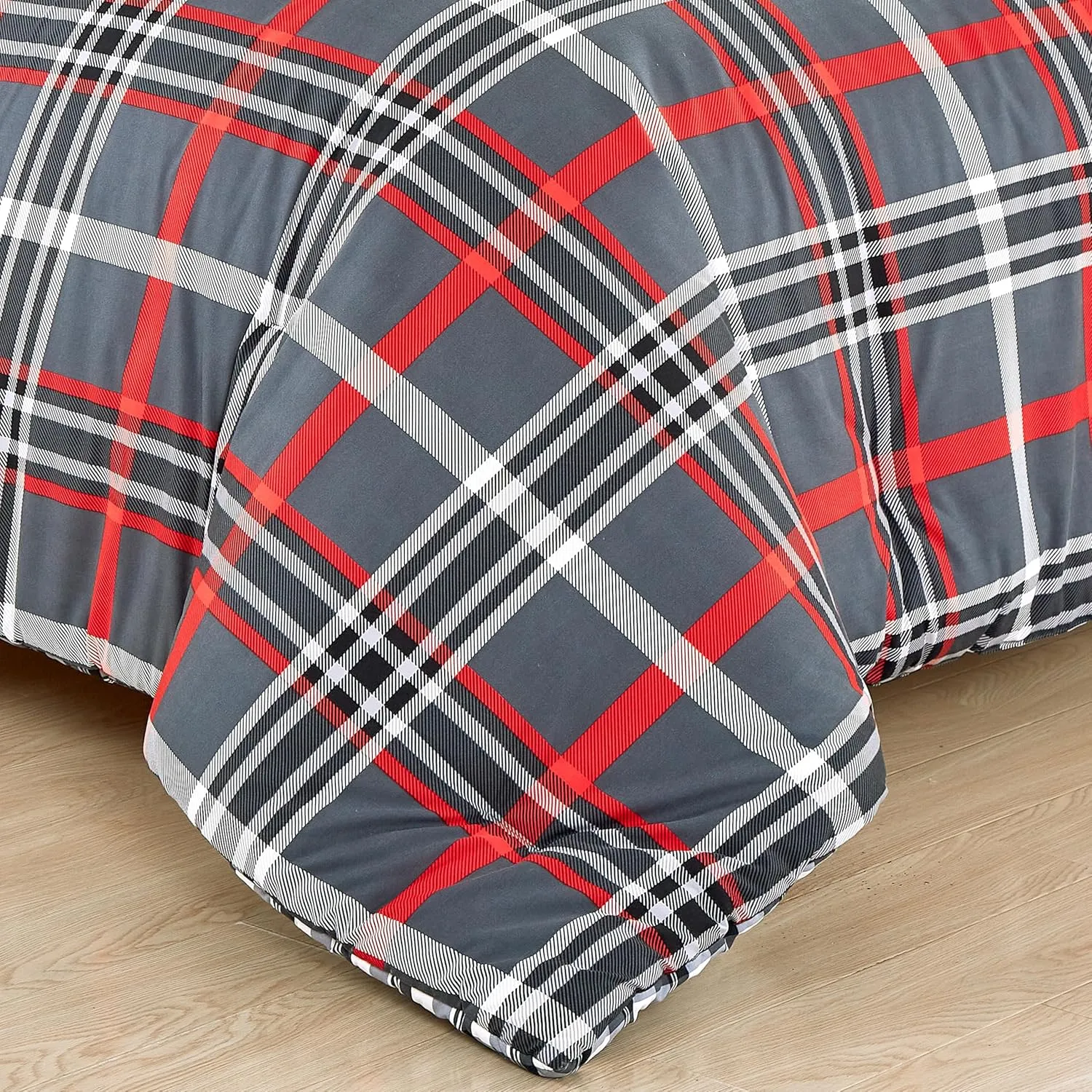 Elegant Comfort 8- Piece Lodge Plaid Reversible Comforter Set Bed-in-a-Bag Set - Silky Soft Complete Set Includes Bed Sheet Set with Double Sided Storage Pockets, Full/Queen, Gray