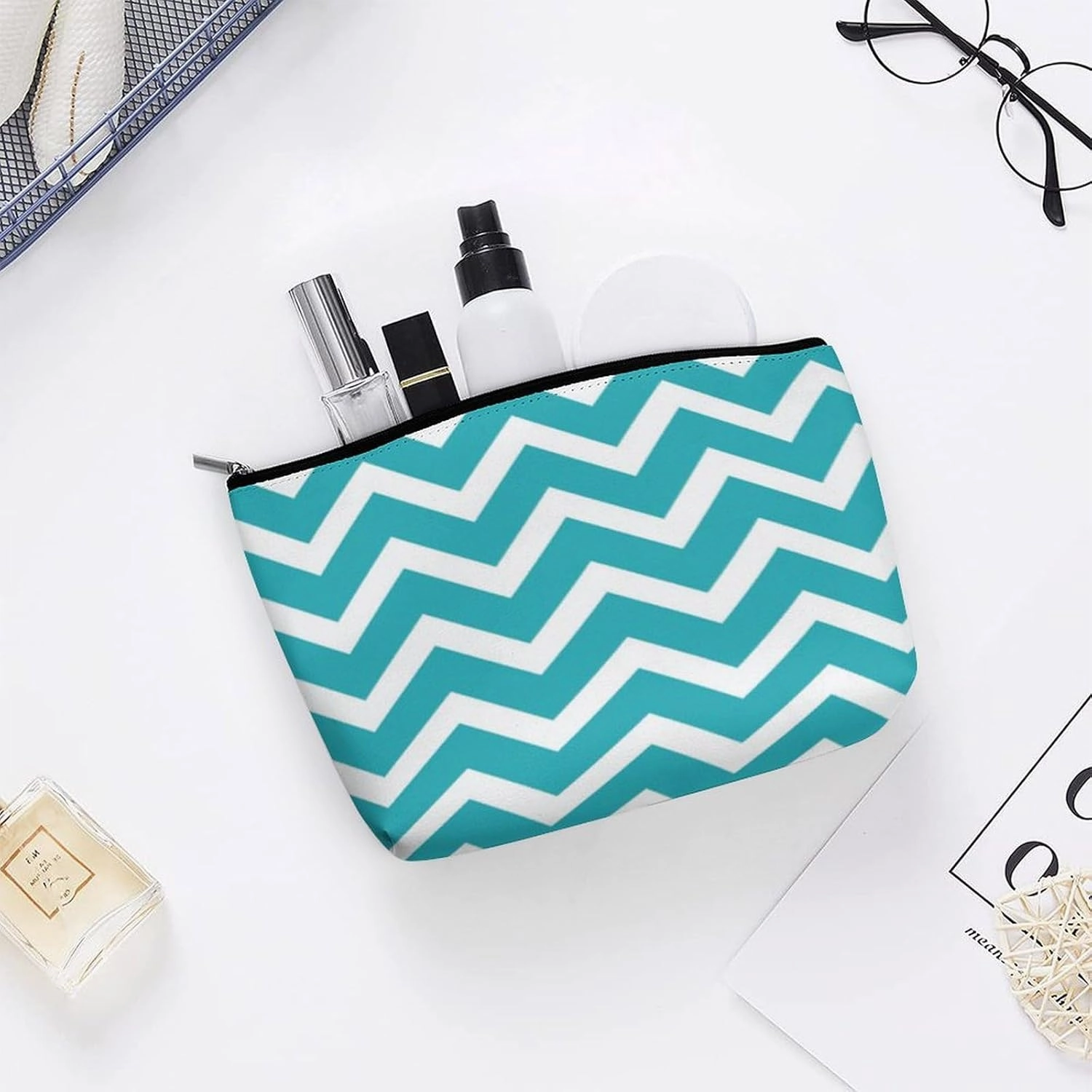 Elegant Makeup Bag, Chevron Stripes Pattern Cosmetic Bag Large Capacity Pouch Portable Organizer for Men & Women