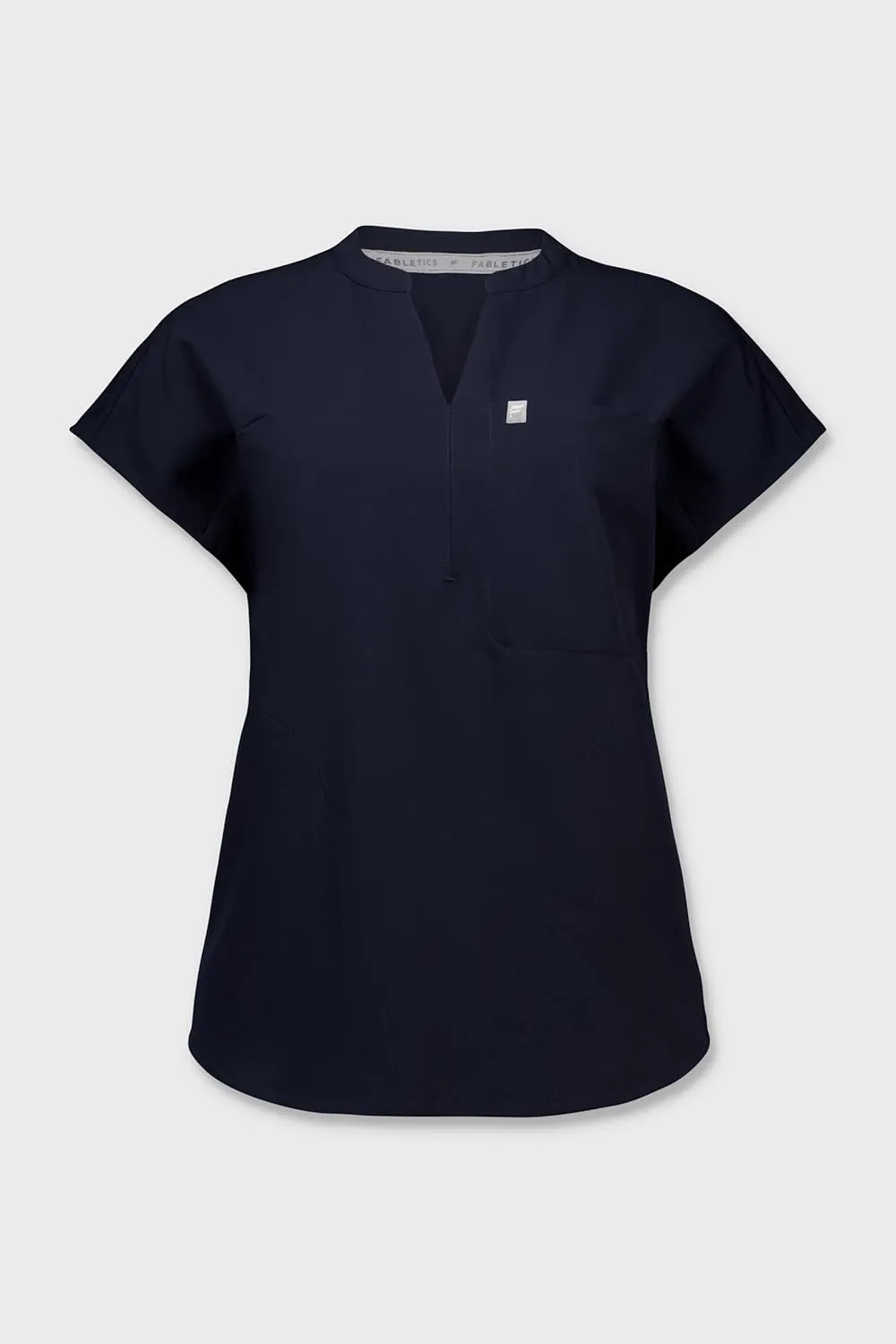 Fabletics Women's Evolve 3-Pocket Scrub Top with an Oversized Fit - MotionTech, 4-Way Stretch, Wrinkle-Resist, Anti-Shrink