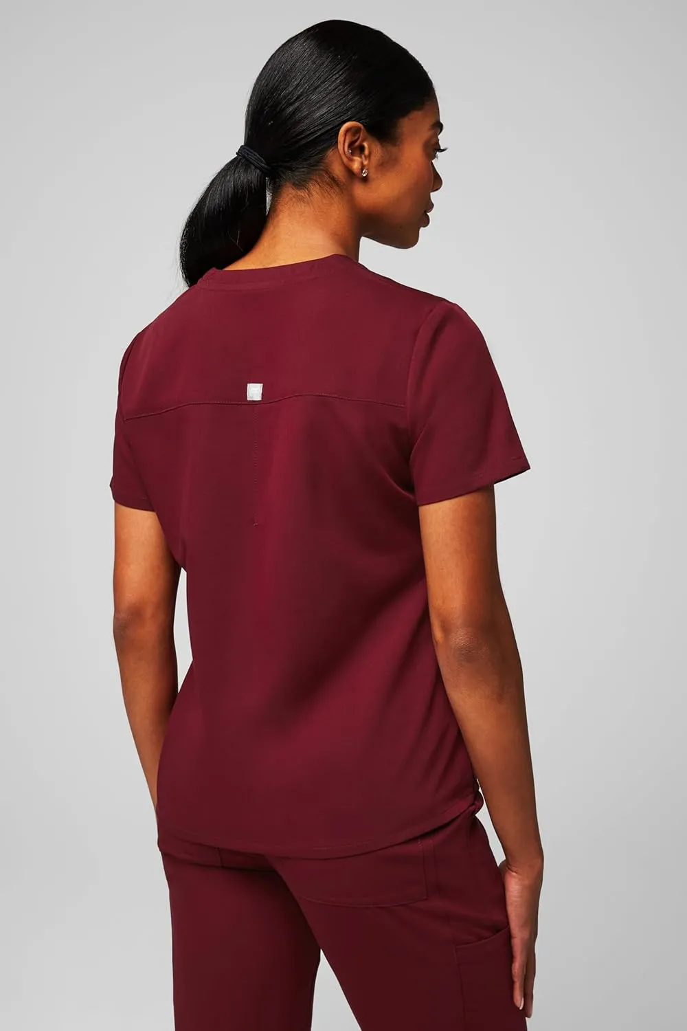 Fabletics Women's Vital 1-Pocket Scrub Top - MotionTech, Wrinkle-Resist, Chest Pocket, Anti-Shrink, Semi-Slim Fit