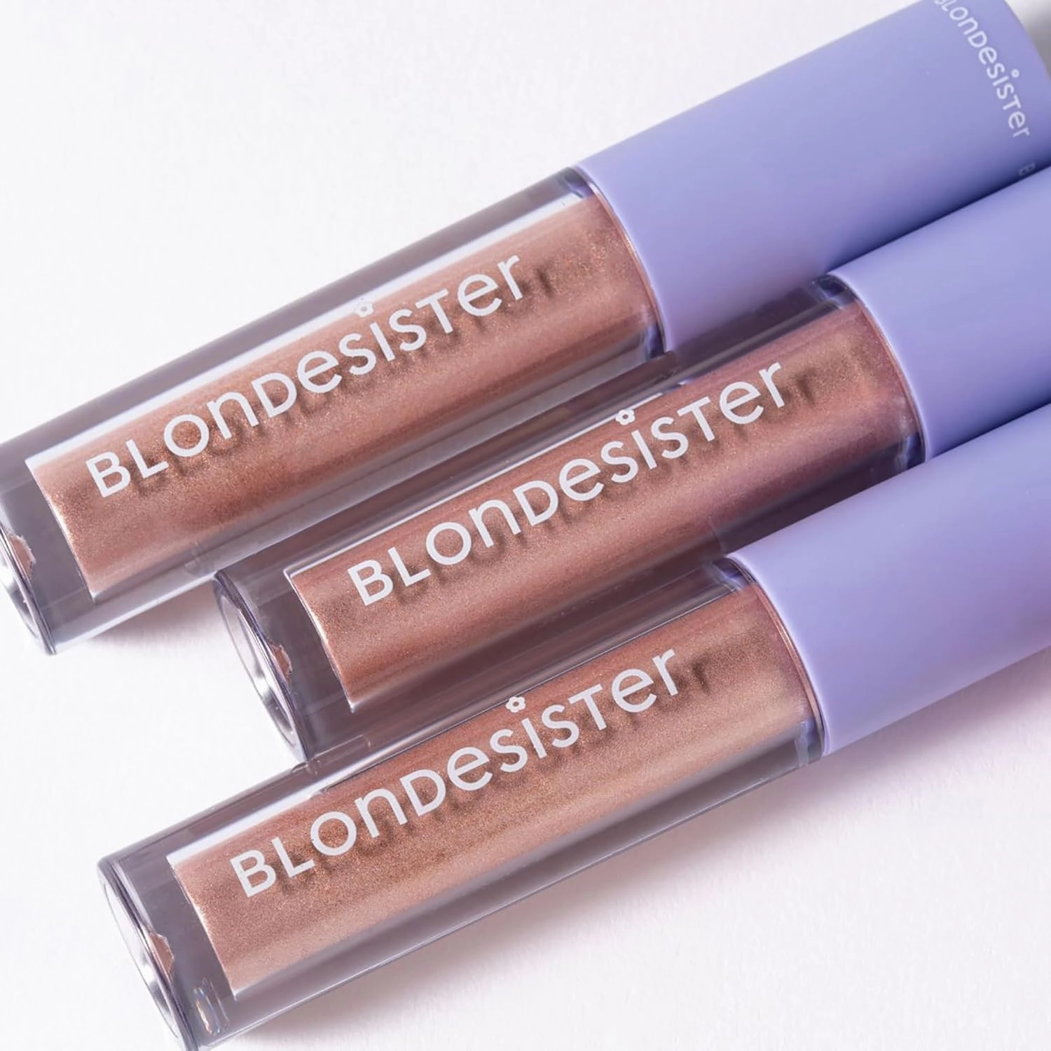 Gloweye Liquid Eyeshadow - Highly Pigmented Shimmer Eyeshadow - Intense Color Payoff and Long-Lasting Wear - 01 Light Gold - 0.084 oz