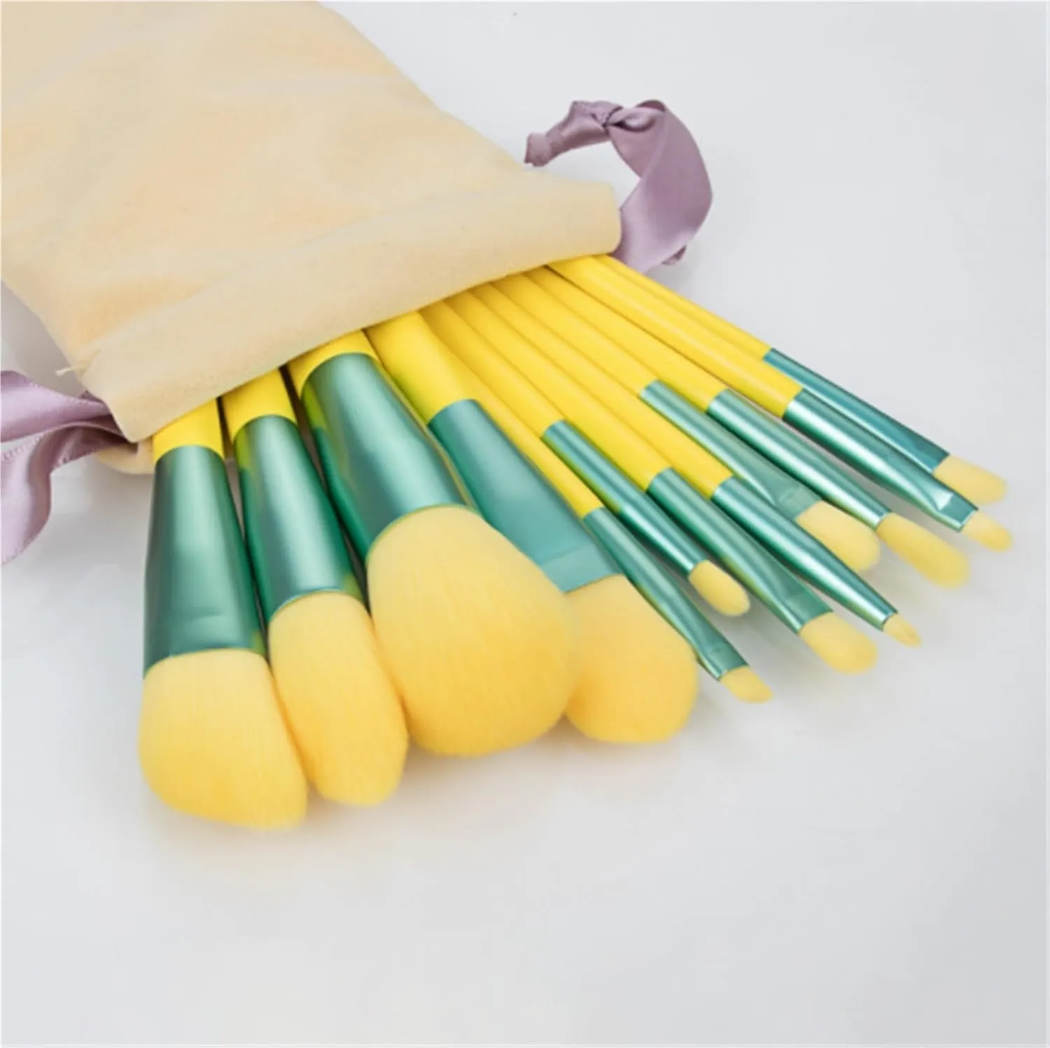 Make Up Brushes Set Makeup Brush Set 12 Pieces For Contour Blush Concealer Eyeshadow Makeup Brush Makeup Tools Set(Yellow-Brush Pack)