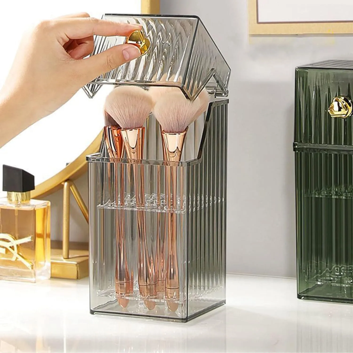 Makeup Brush Holder Plastic Cosmetic Brush Storage Box Luxurious Makeup Organizer Light Luxury Makeup Storage Box Desktop Eyebrow Pencil Powder Blusher Holder(Grey)