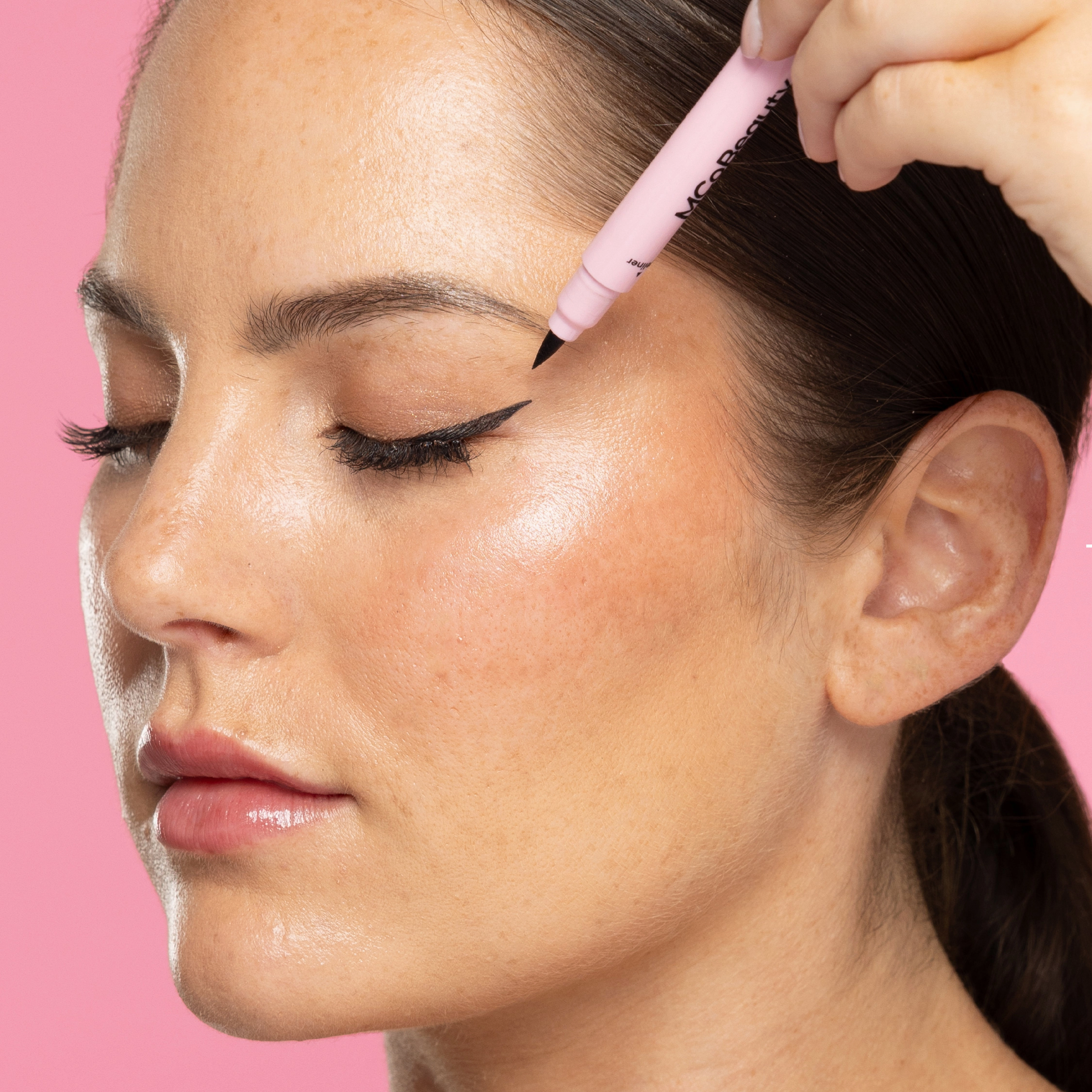 Mini Winged Eyeliner