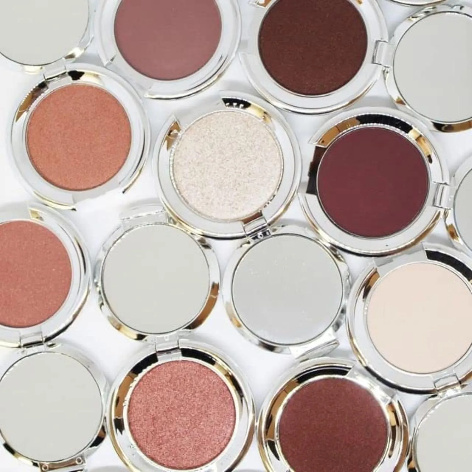 Nude Envie - Eye Shadow - Velvety Texture & Easy Application - Pigmented Long-Lasting Matte Finish - Blendable - Mirror Compact - Single Eye Shadow - Vegan, Paraben-Free & Cruelty-Free - Dazzle