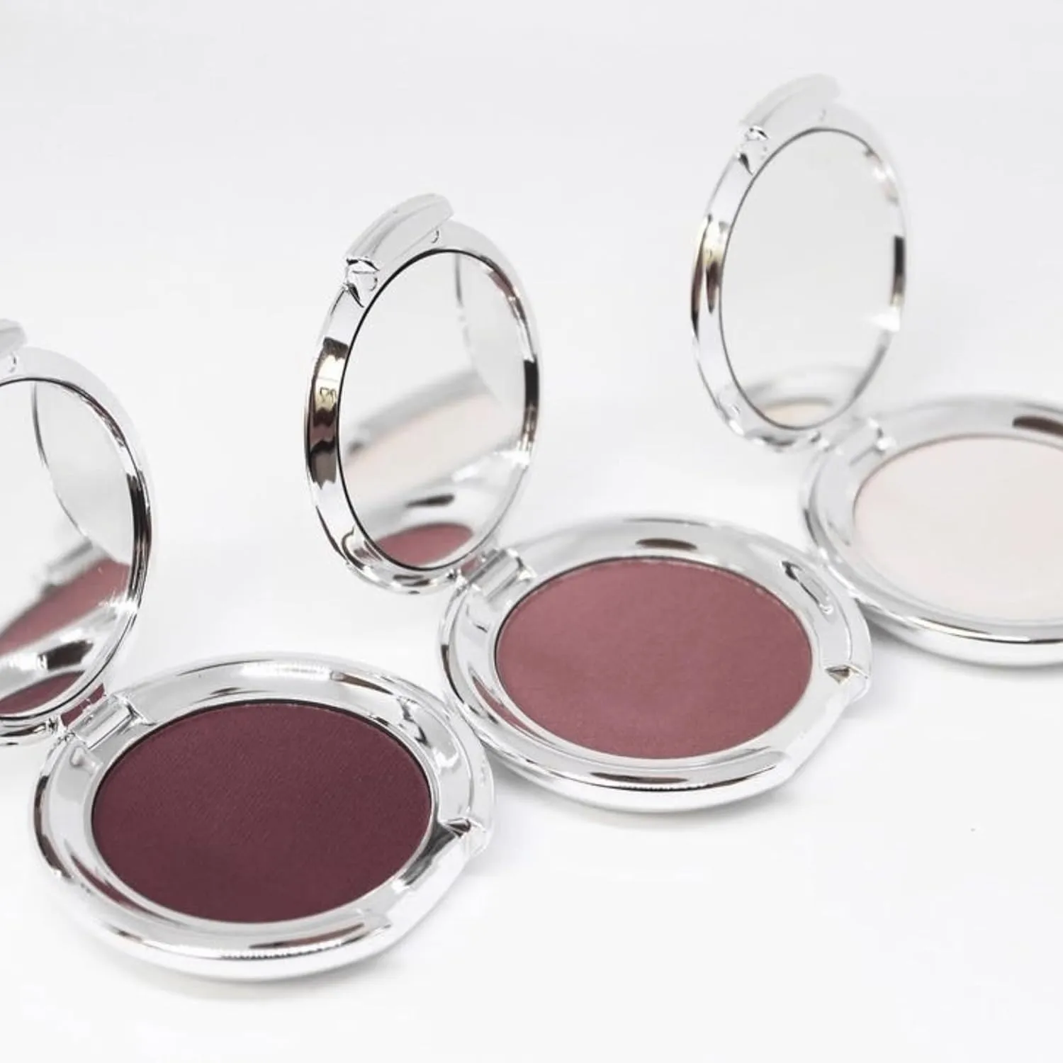 nude envie - Eye Shadow - Velvety Texture & Easy Application - Pigmented Long-Lasting Matte Finish - Blendable - Mirror Compact - Single Eye Shadow - Vegan, Paraben-Free & Cruelty-Free - Destiny