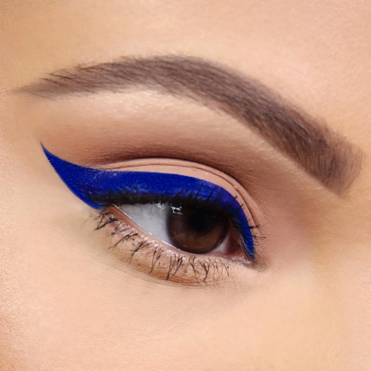 REINA REBELDE Bonita Bandera Liquid Eyeliner Bright Blue Rebel Eye Definer Liquid | Felt Tip, Water Resistant, Long Lasting | Cruelty Free & Vegan/Precise Application