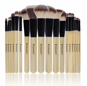 SHANY Triple Pro 18 Piece Brush Set Synthetic and Natural Hair with Apron, Bamboo