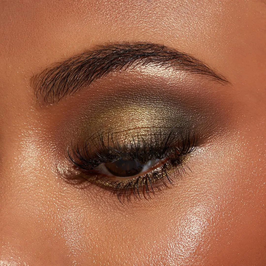 Sigma Beauty Quad Eyeshadow Palette – Makeup Eyeshadow Quad with a Buttery Soft Formula and Buildable, Blendable Shades for a Flawless Eye Look, Designed for All Day Wear (Caramel Apple)